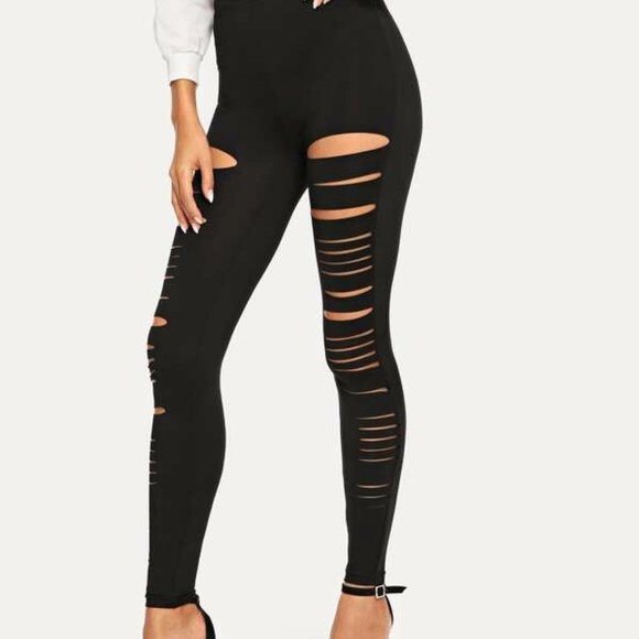 Pants - ♥ 2x Host Pick! ♥️ Black Ripped Leggings - Sale!